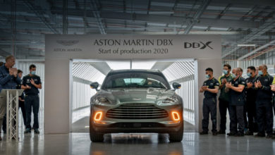 Фото - Первый серийный Aston Martin DBX собран на заводе в Уэльсе