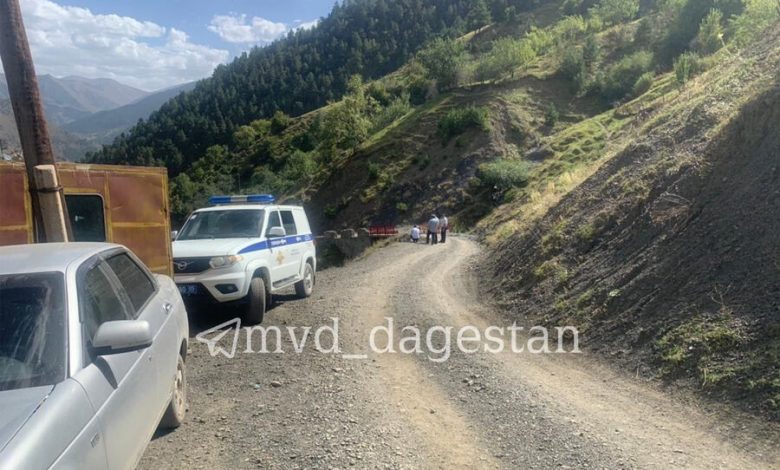 Фото - В Дагестане Lada Granta упала в пропасть, погиб водитель