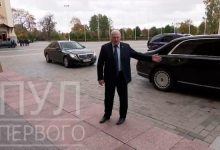 Фото - Лукашенко проехал на автомобиле Aurus перед саммитом стран СНГ