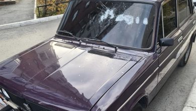 Фото - В Тюмени женщина разбила молотком стекла у четырех автомобилей